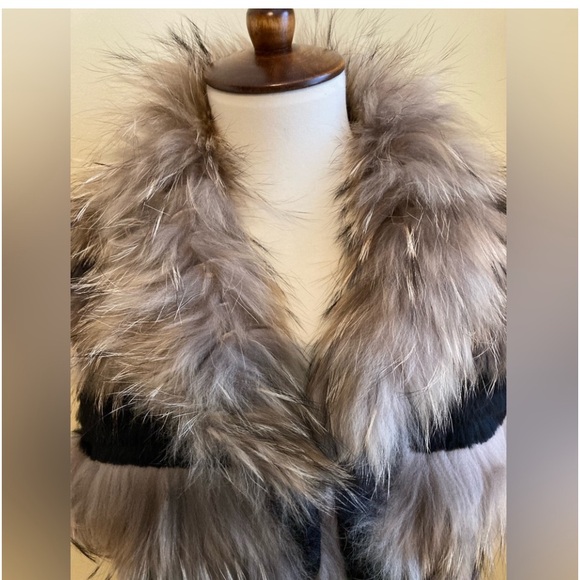Belle Fare Black & Tan Rex & Fox Fur Vest - Picture 9 of 15